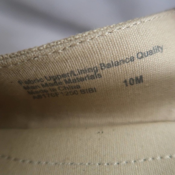 Natralizer. Tan Espadrilles with Floral Detail - Picture 9 of 10